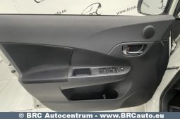 Toyota Verso-S 1.3i 2012 full