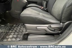 Toyota Verso-S 1.3i 2012 full