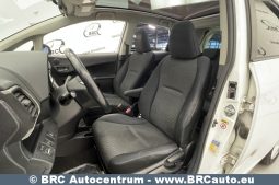 Toyota Verso-S 1.3i 2012 full