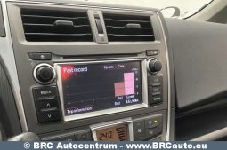 Toyota Verso-S 1.3i 2012 full