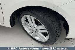 Toyota Verso-S 1.3i 2012 full