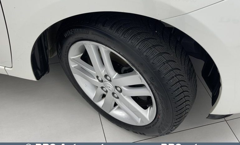 Toyota Verso-S 1.3i 2012 full