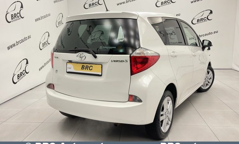 Toyota Verso-S 1.3i 2012 full