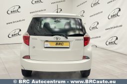 Toyota Verso-S 1.3i 2012 full