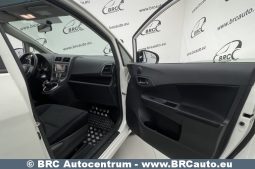 Toyota Verso-S 1.3i 2012 full