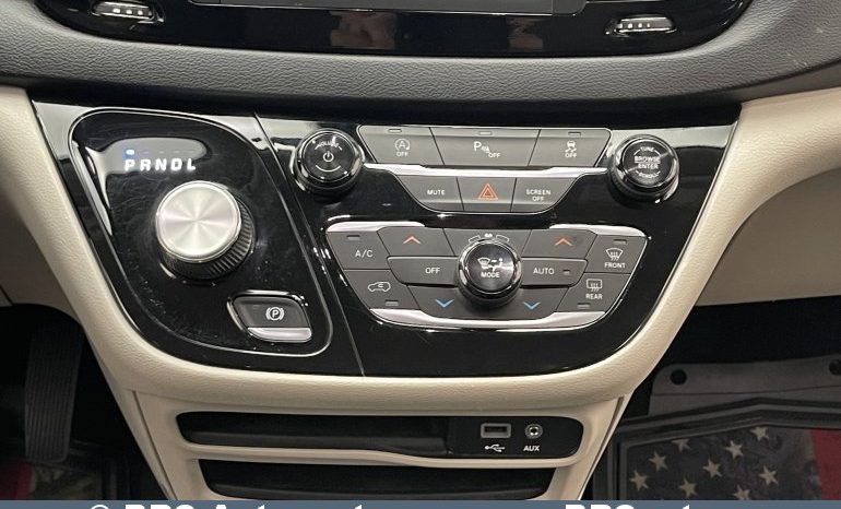 Chrysler Pacifica 3.6i Automatas 2020 full