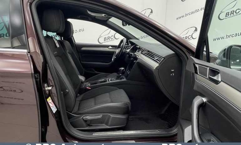 Volkswagen Passat Alltrack 2.0 TDI 4Motion Automatas 2018 full