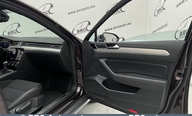 Volkswagen Passat Alltrack 2.0 TDI 4Motion Automatas 2018 full
