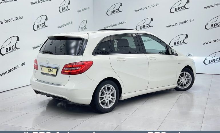 Mercedes-Benz B 180 Automatas 2012 full