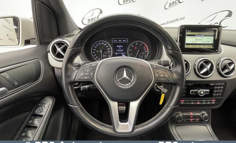 Mercedes-Benz B 180 Automatas 2012 full