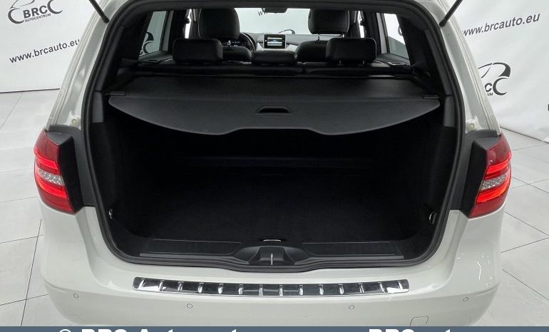 Mercedes-Benz B 180 Automatas 2012 full