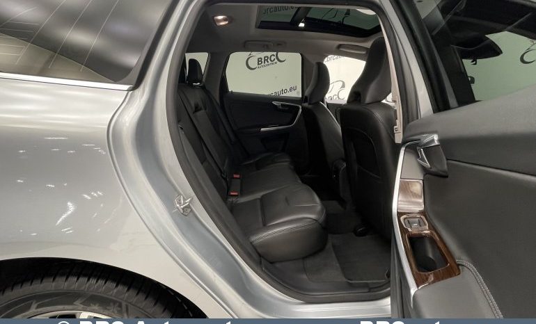 Volvo XC 60 D5 AWD Automatas 2017 full