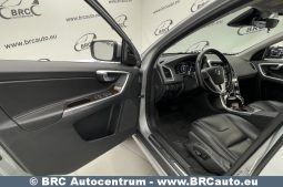Volvo XC 60 D5 AWD Automatas 2017 full