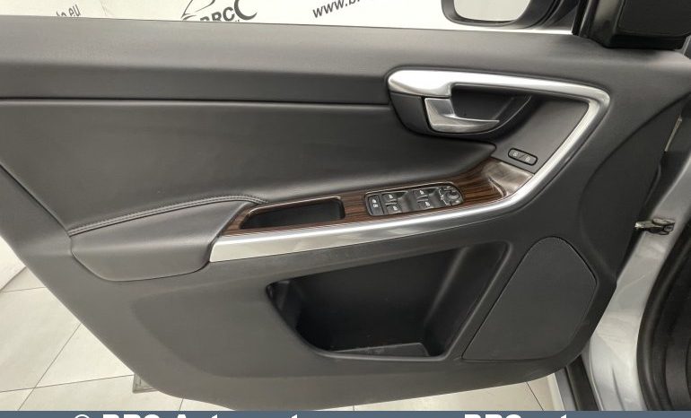 Volvo XC 60 D5 AWD Automatas 2017 full