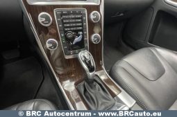 Volvo XC 60 D5 AWD Automatas 2017 full