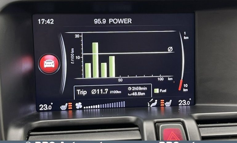 Volvo XC 60 D5 AWD Automatas 2017 full