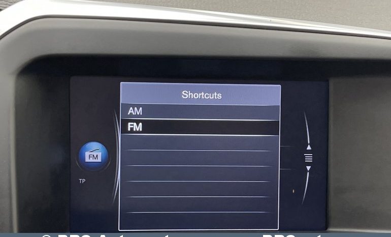 Volvo XC 60 D5 AWD Automatas 2017 full