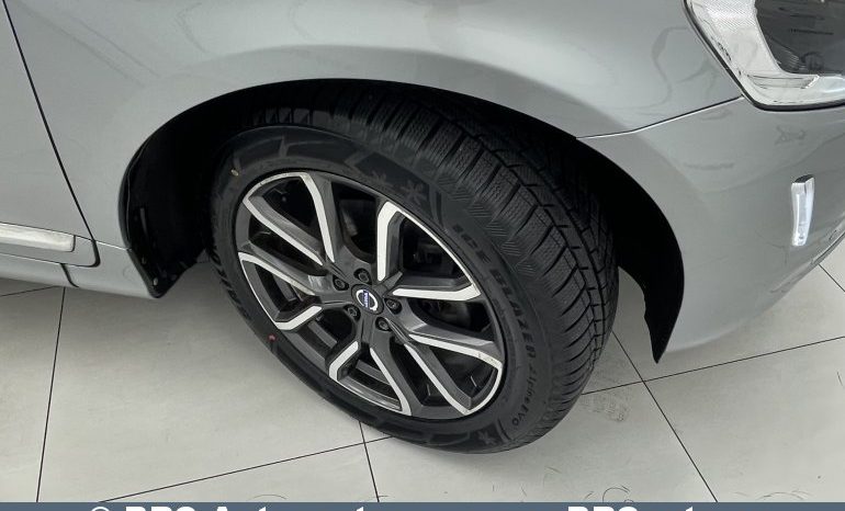 Volvo XC 60 D5 AWD Automatas 2017 full