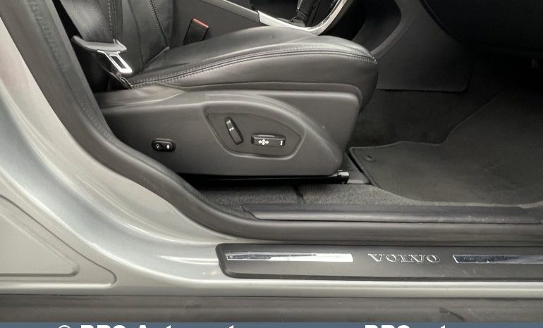Volvo XC 60 D5 AWD Automatas 2017 full