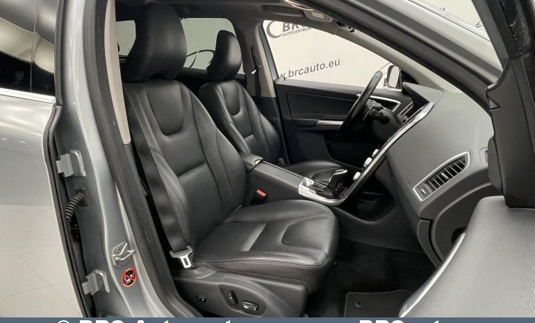 Volvo XC 60 D5 AWD Automatas 2017 full