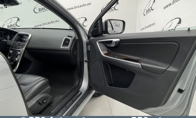 Volvo XC 60 D5 AWD Automatas 2017 full