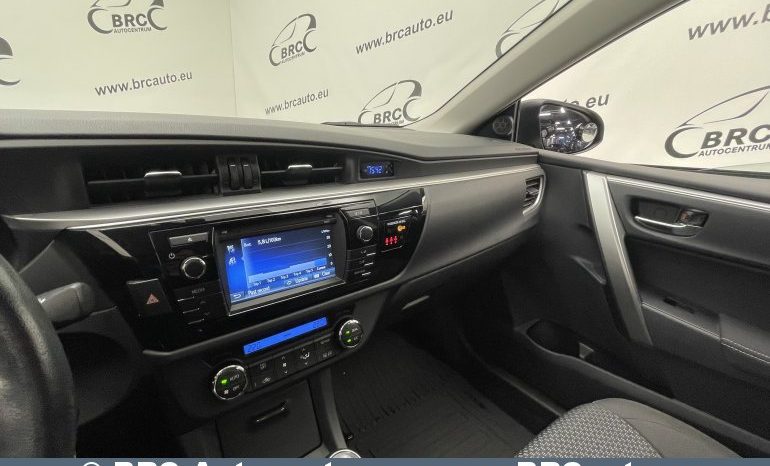Toyota Corolla 1.6 Valvematic Active M 2016 full