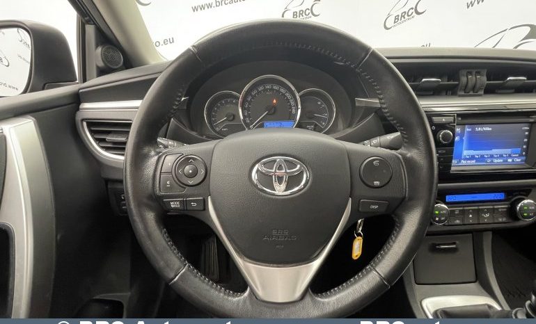 Toyota Corolla 1.6 Valvematic Active M 2016 full
