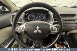 Mitsubishi Outlander 2WD Automatas 2011 full