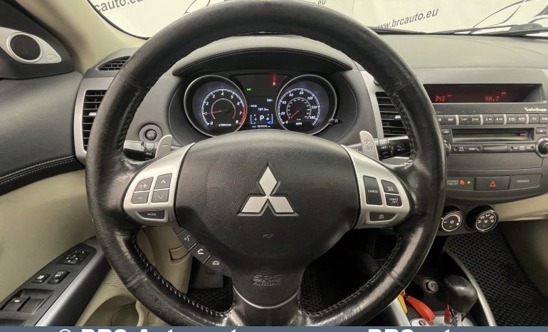 Mitsubishi Outlander 2WD Automatas 2011 full