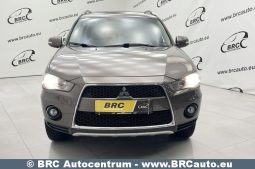 Mitsubishi Outlander 2WD Automatas 2011 full