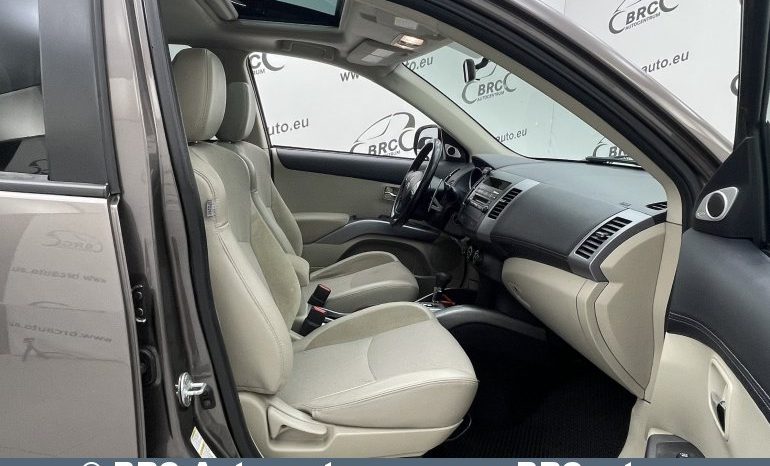 Mitsubishi Outlander 2WD Automatas 2011 full