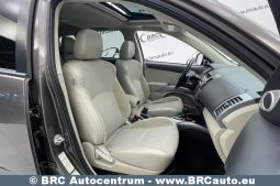Mitsubishi Outlander 2WD Automatas 2011 full