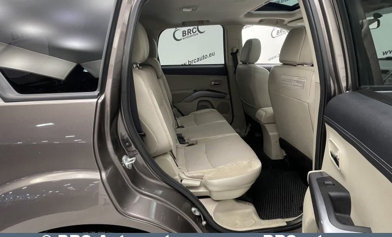 Mitsubishi Outlander 2WD Automatas 2011 full
