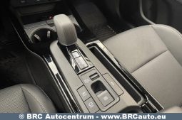 Toyota Prius Plug-in Hybrid AWD Automatas 2024 full