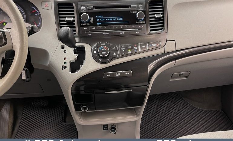 Toyota Sienna LE 3.5 Automatas 2014 full