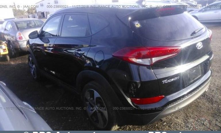 Hyundai Tucson 1.6 T-GDI Automatas 2016 full