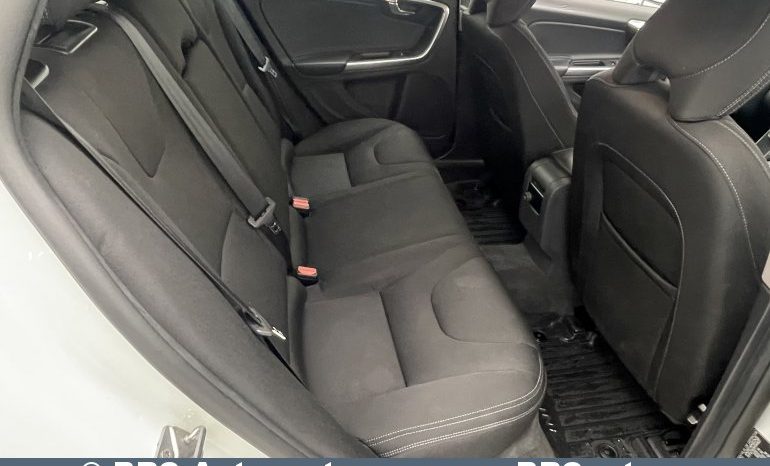 Volvo V60 2.0 D3 Automatas 2016 full