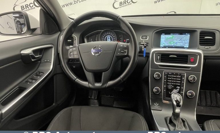 Volvo V60 2.0 D3 Automatas 2016 full