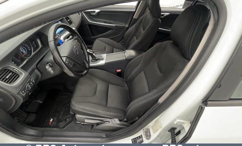 Volvo V60 2.0 D3 Automatas 2016 full