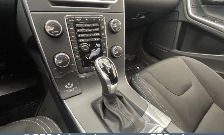 Volvo V60 2.0 D3 Automatas 2016 full