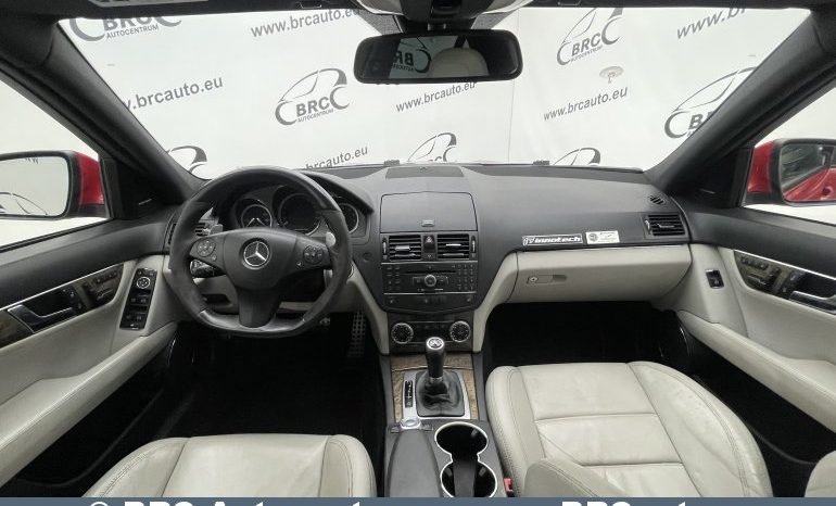 Mercedes-Benz C 63 AMG Automatas DĖŽĖS DEFEKTAS 2009 full