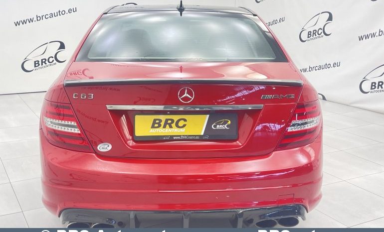 Mercedes-Benz C 63 AMG Automatas DĖŽĖS DEFEKTAS 2009 full