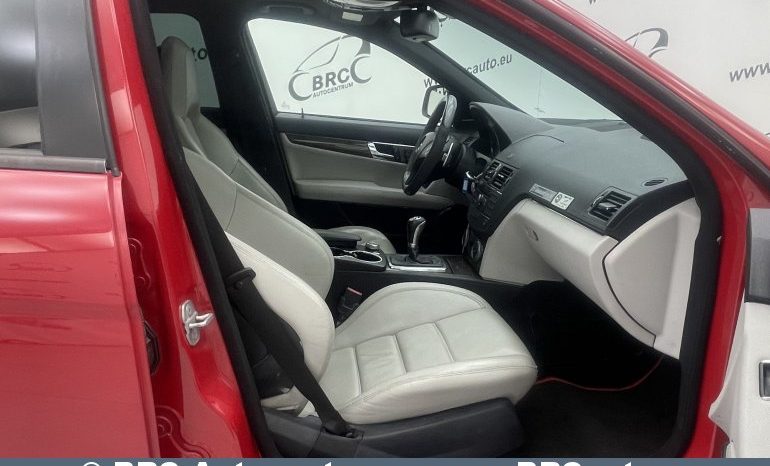 Mercedes-Benz C 63 AMG Automatas DĖŽĖS DEFEKTAS 2009 full