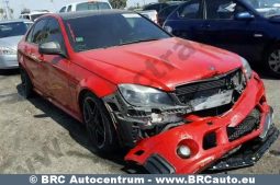 Mercedes-Benz C 63 AMG Automatas DĖŽĖS DEFEKTAS 2009 full