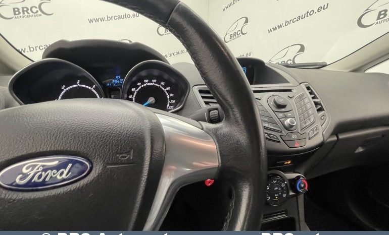 Ford Fiesta 1.5 TDCi 2013 full