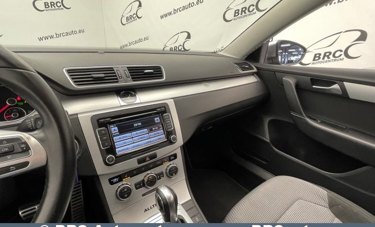 Volkswagen Passat Alltrack Alltrack 2.0TDI DSG 4Motion 2013 full