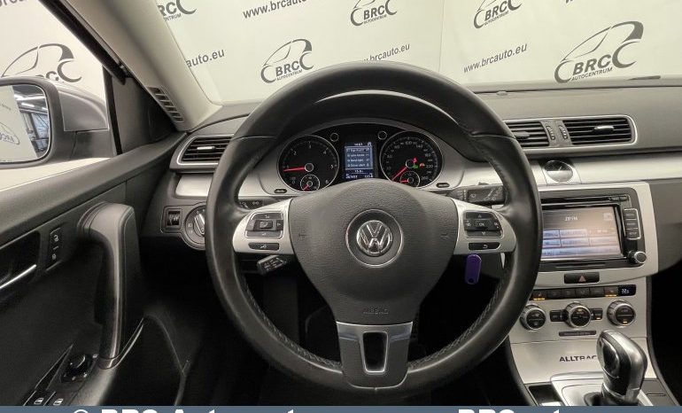 Volkswagen Passat Alltrack Alltrack 2.0TDI DSG 4Motion 2013 full