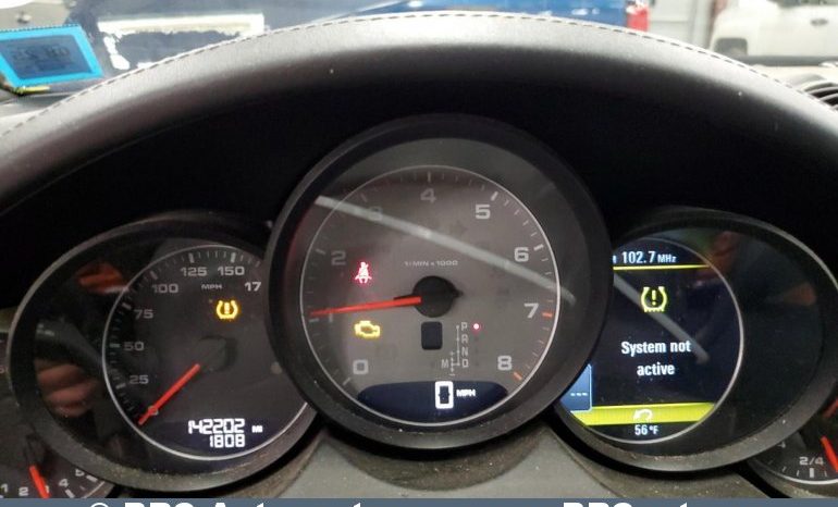 Porsche Cayenne S 4.8 Automatas 2011 full