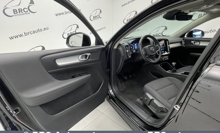 Volvo XC 40 1.5 T2 2021 full