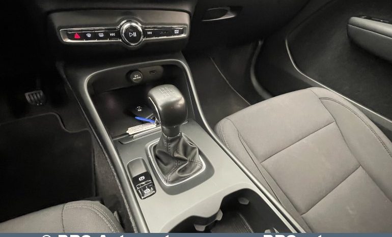 Volvo XC 40 1.5 T2 2021 full